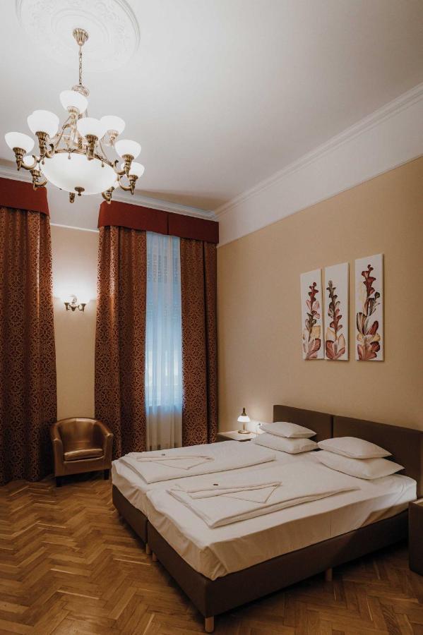 Dózsa Apartman Szeged Exterior foto