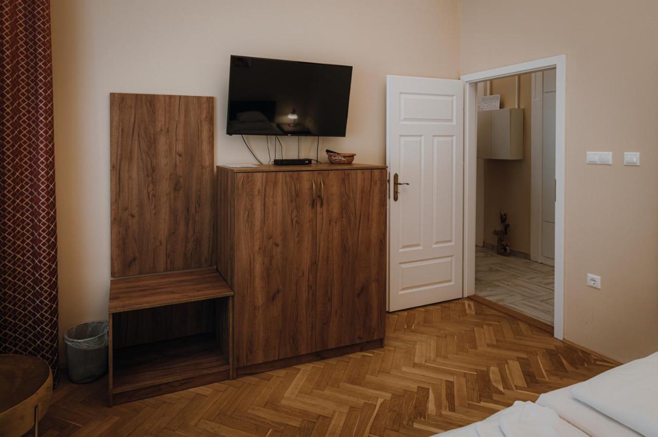 Dózsa Apartman Szeged Exterior foto
