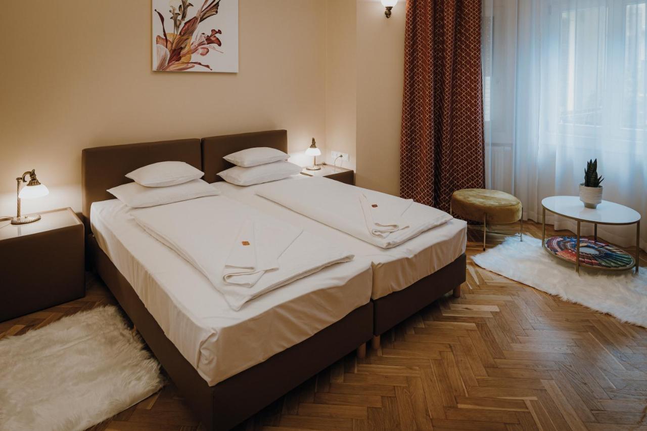 Dózsa Apartman Szeged Exterior foto